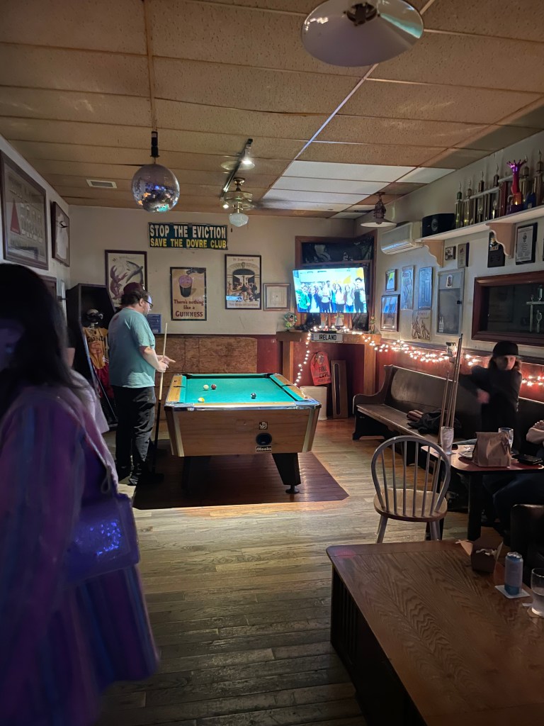 photo of interior of Dovre Club, San Francisco