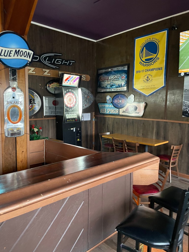 photo of interior side corner of Fizzee's, San Francisco