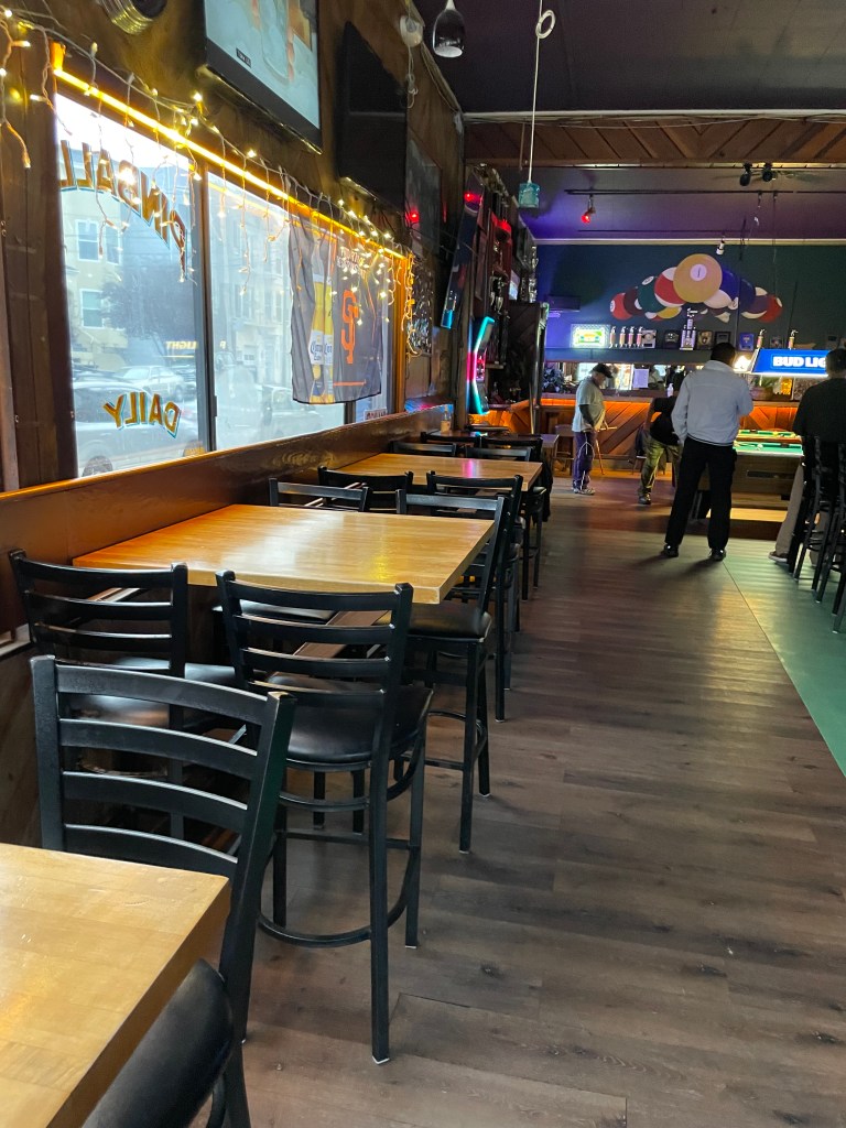 photo of interior of Fizzee's, San Francisco