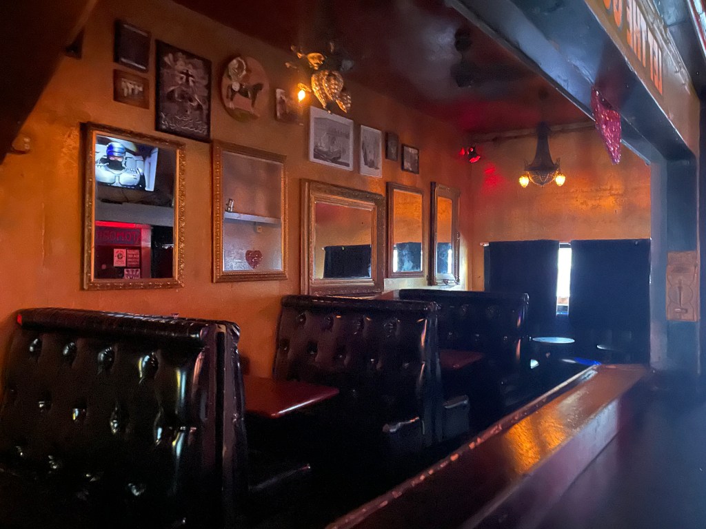 photo of interior of the The Knockout, San Francisco
