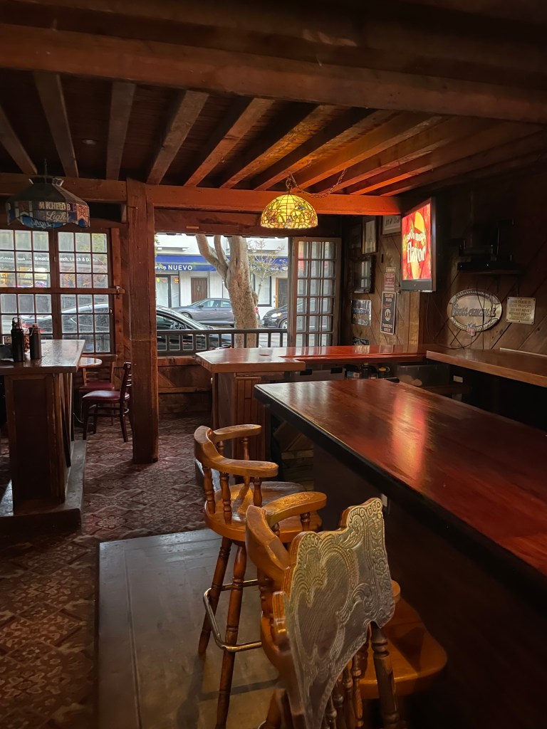 photo of interior of Yancy's Saloon, San Francisco
