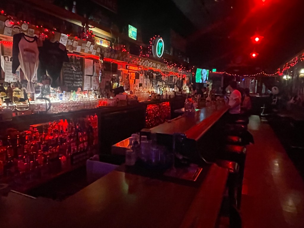 photo of interior of Doc's Clock, San Francisco