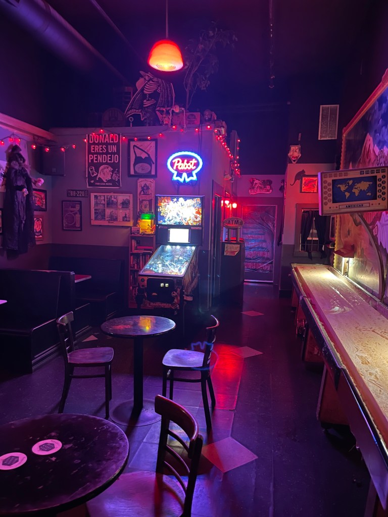 photo of interior of Doc's Clock, San Francisco