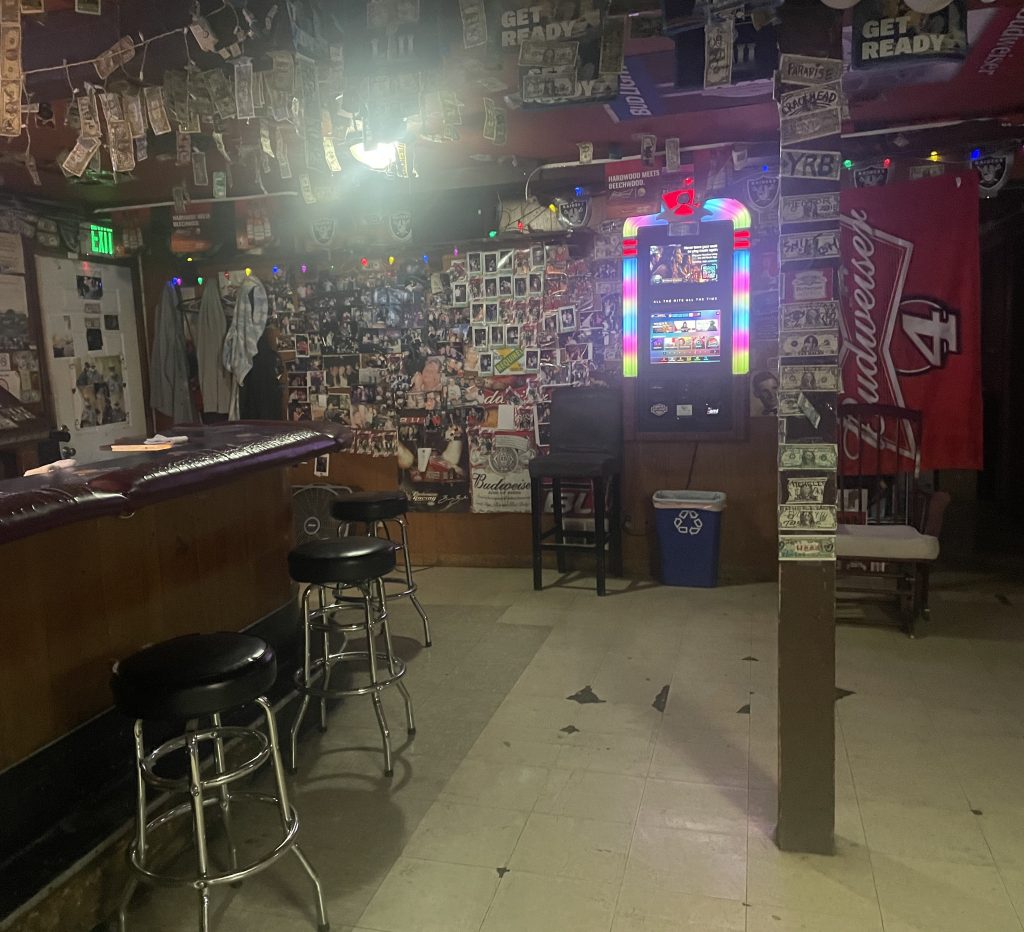 photo of interior of Ed's Place, El Sobrante