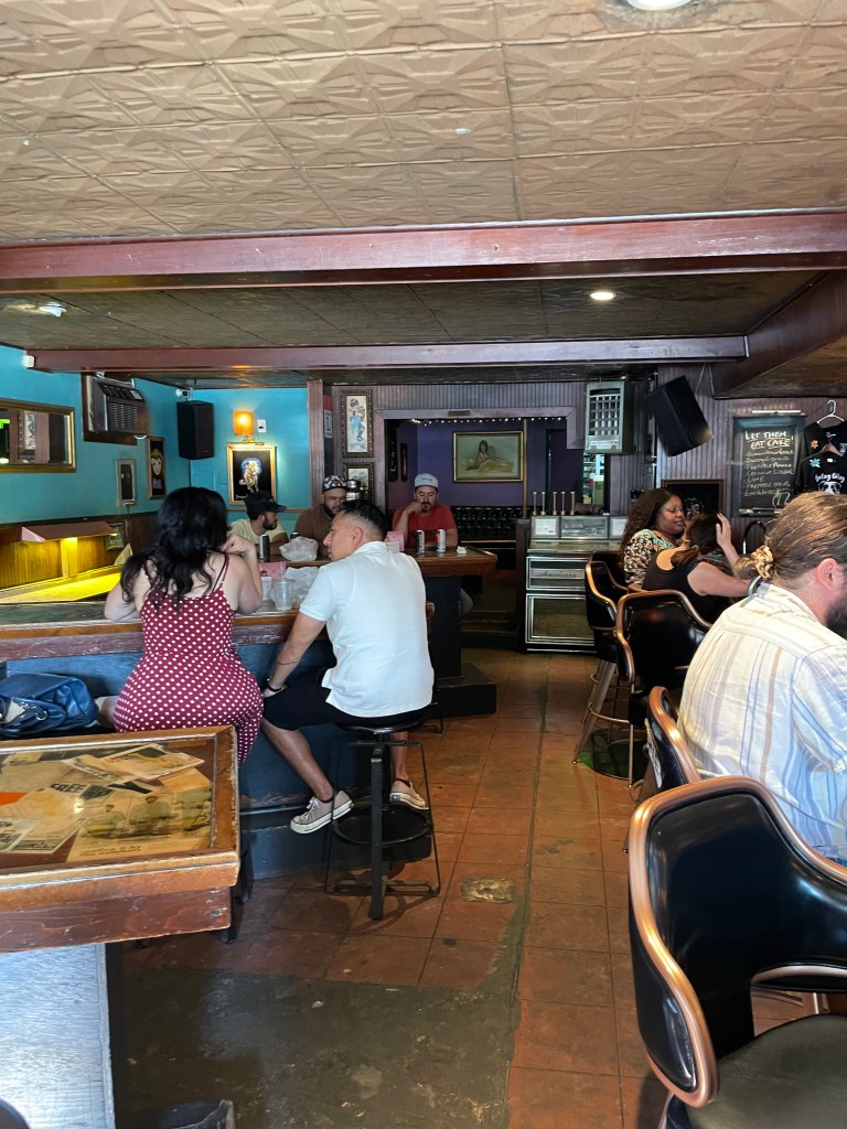 photo of interior of Hotsy Totsy Club, Albany, CA