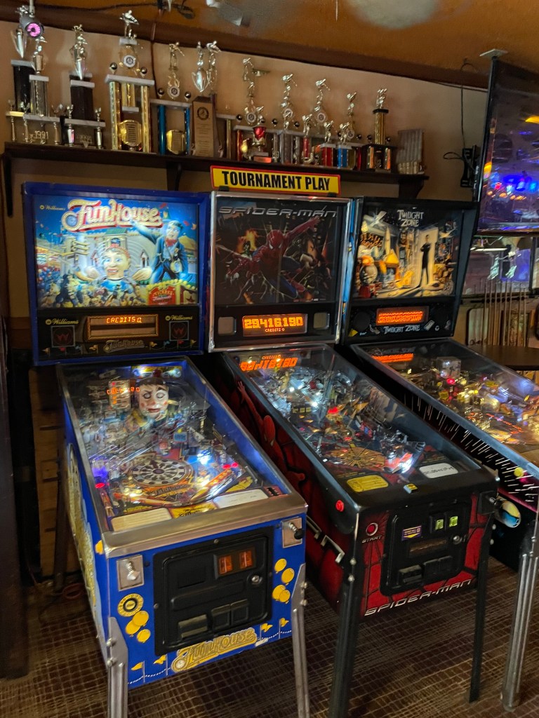 photo of the pinball machines at Paul & Harvey's, Sunnydale, CA