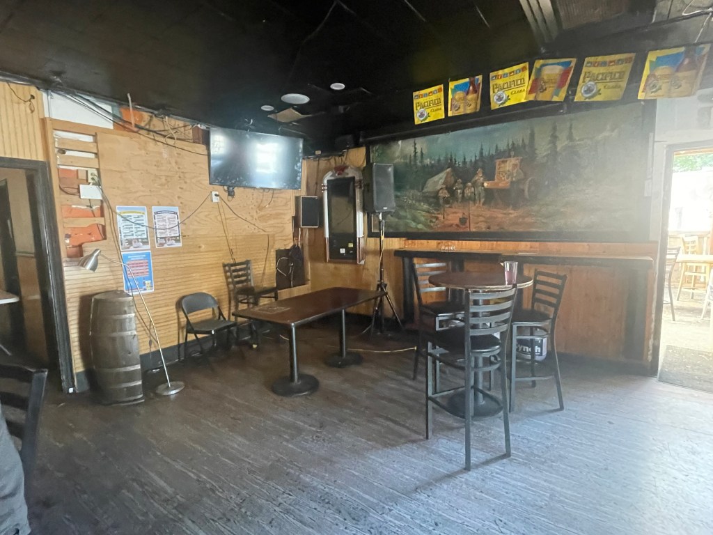 photo of interior of Rancho Sports Bar, El Sobrante