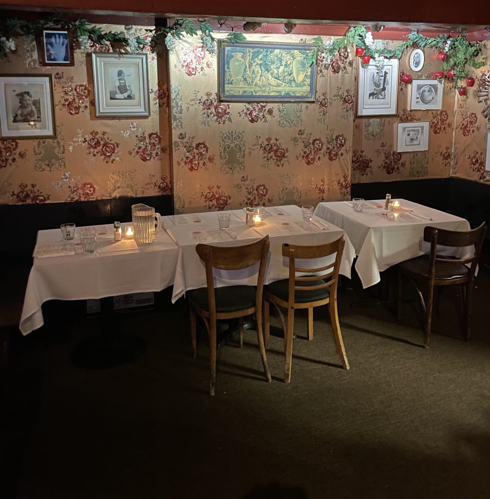 photo of the interior of Rite Spot Cafe, San Francisco