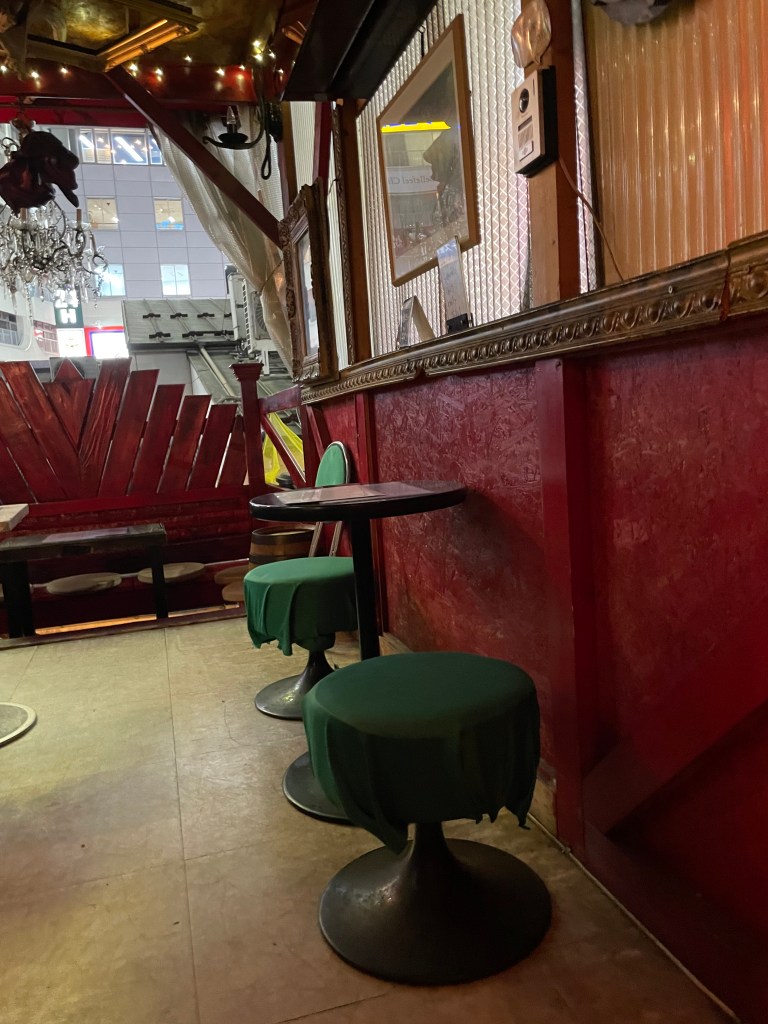 photo of interior of Bar Albatross, Tokyo, Japan