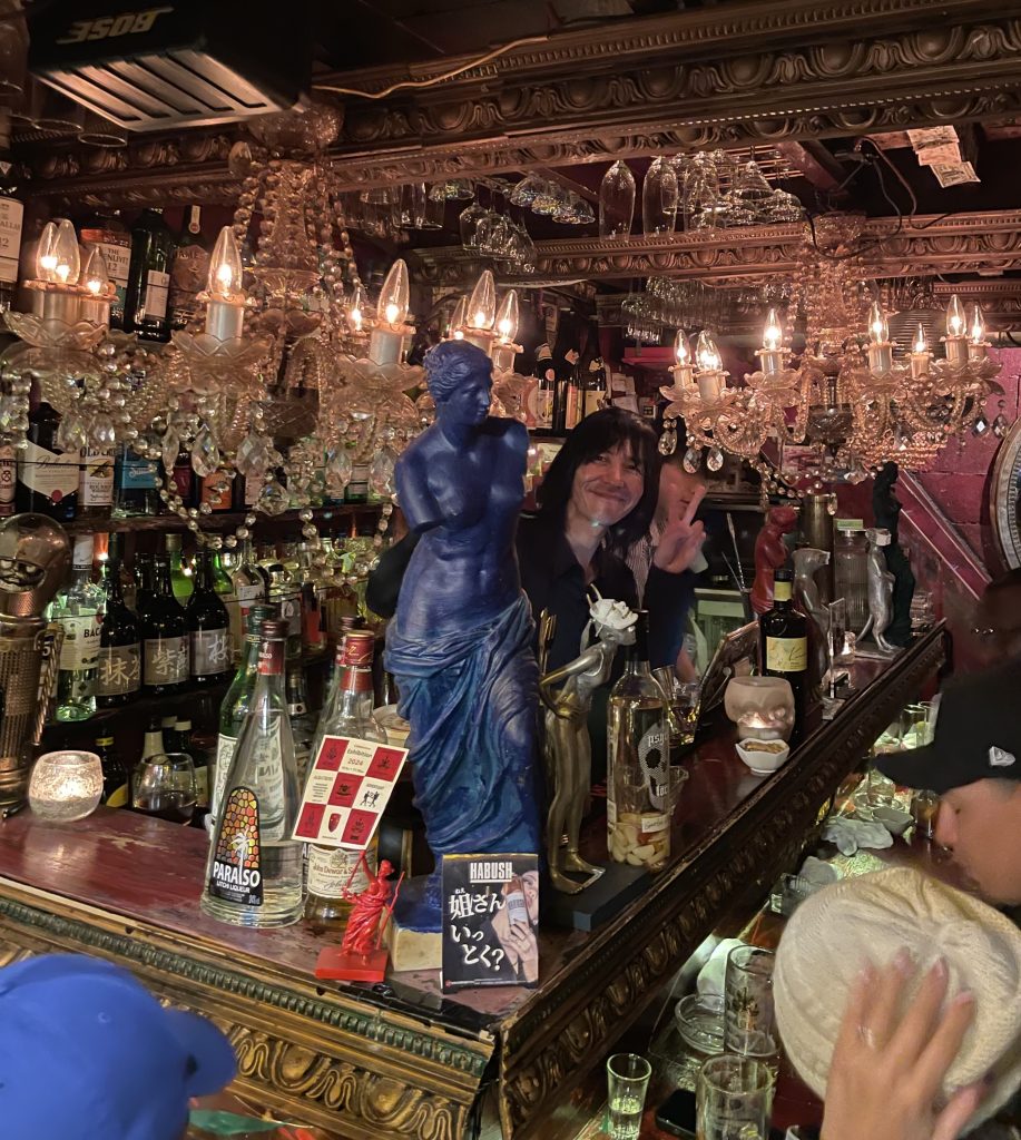 photo of interior of Bar Albatross, Tokyo, Japan