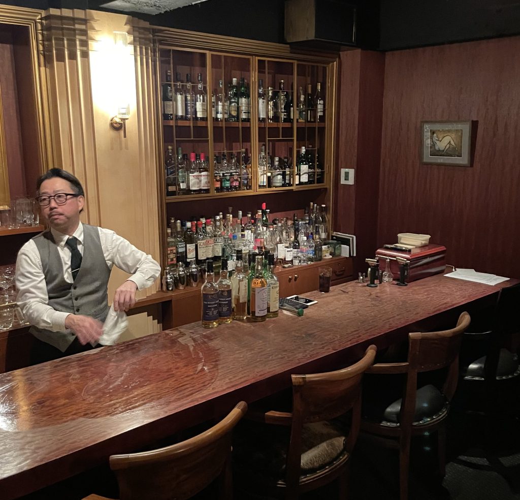 photo of the bar of Bar Rooster,Tokyo, Japan