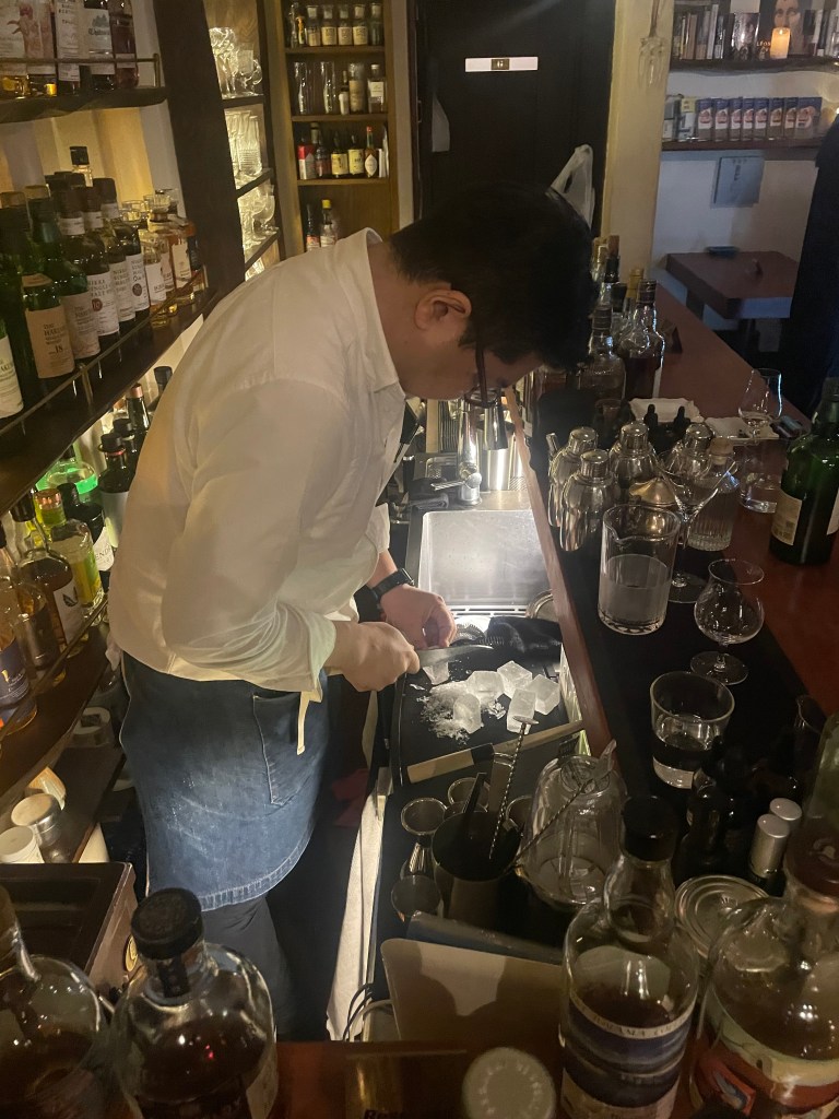 photo of interior of Bay Window, Tokyo, Japan