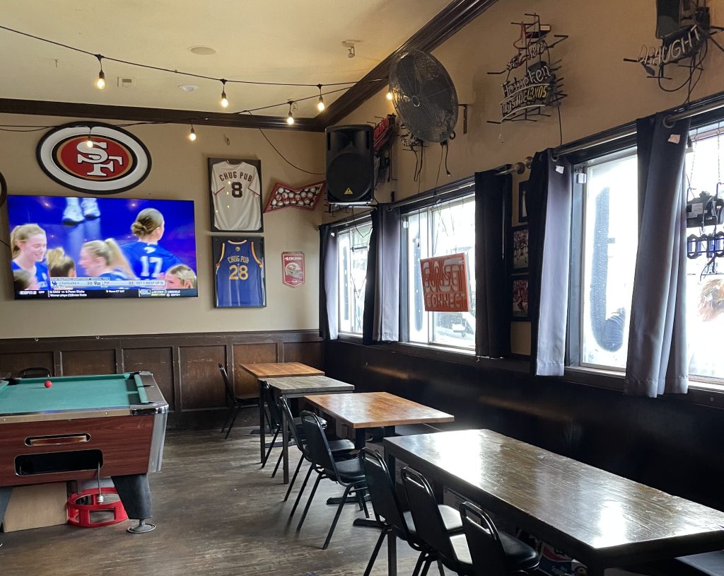 photo of interior of Chug Pub, San Francisco