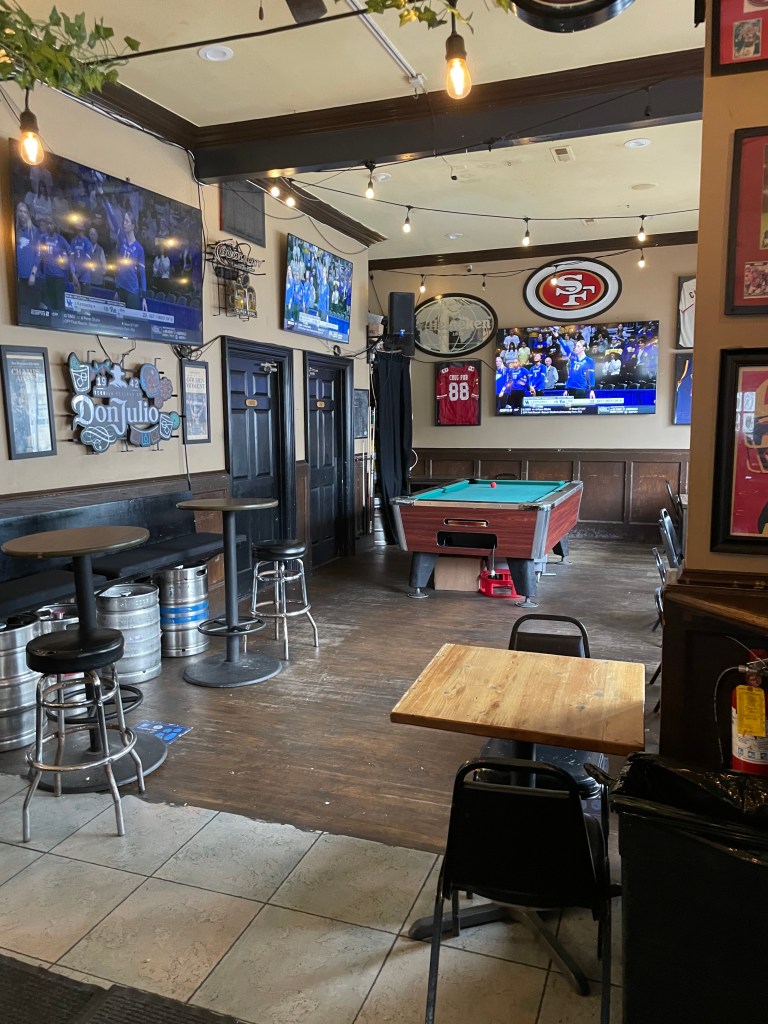 photo of interior of Chug Pub, San Francisco