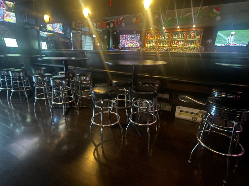 photo of the interior of Grasslands bar, San Francisco