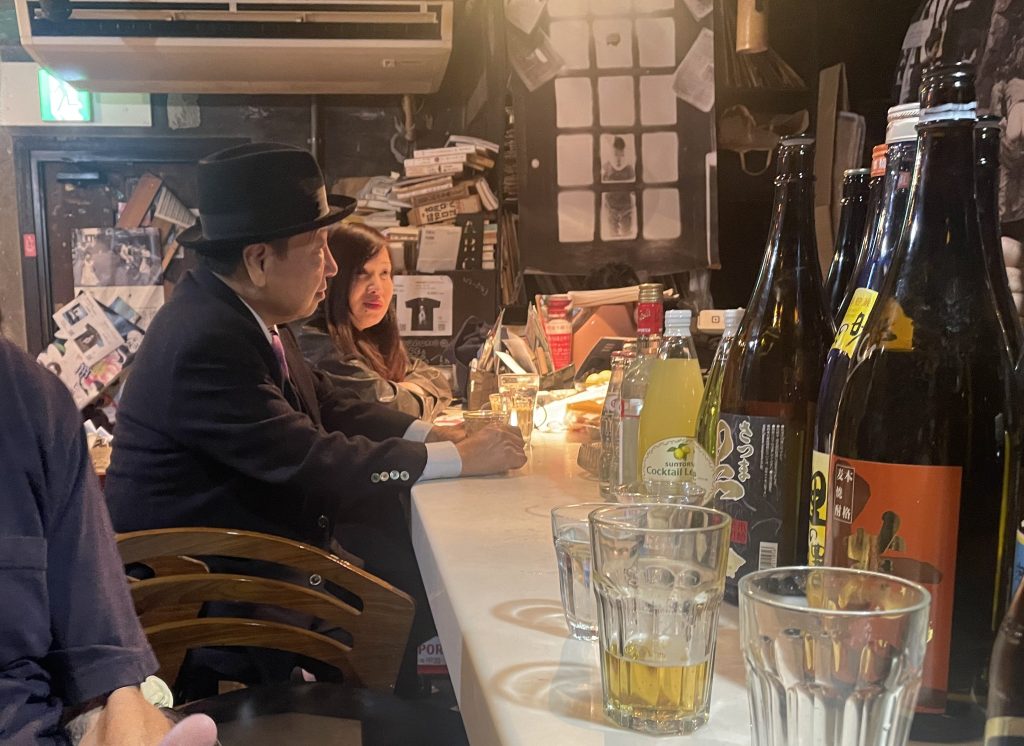 photo of bar of Hachimonjiya, Kyoto, Japan