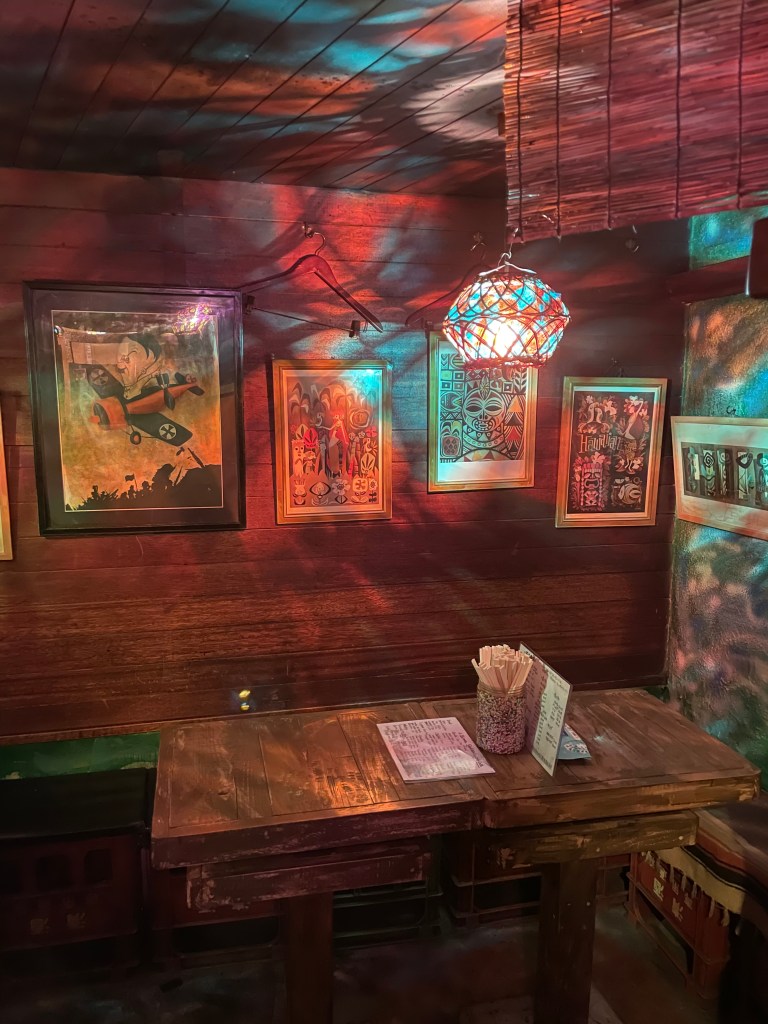 photo of interior of Ishimaru Shoten, Kyoto, Japan