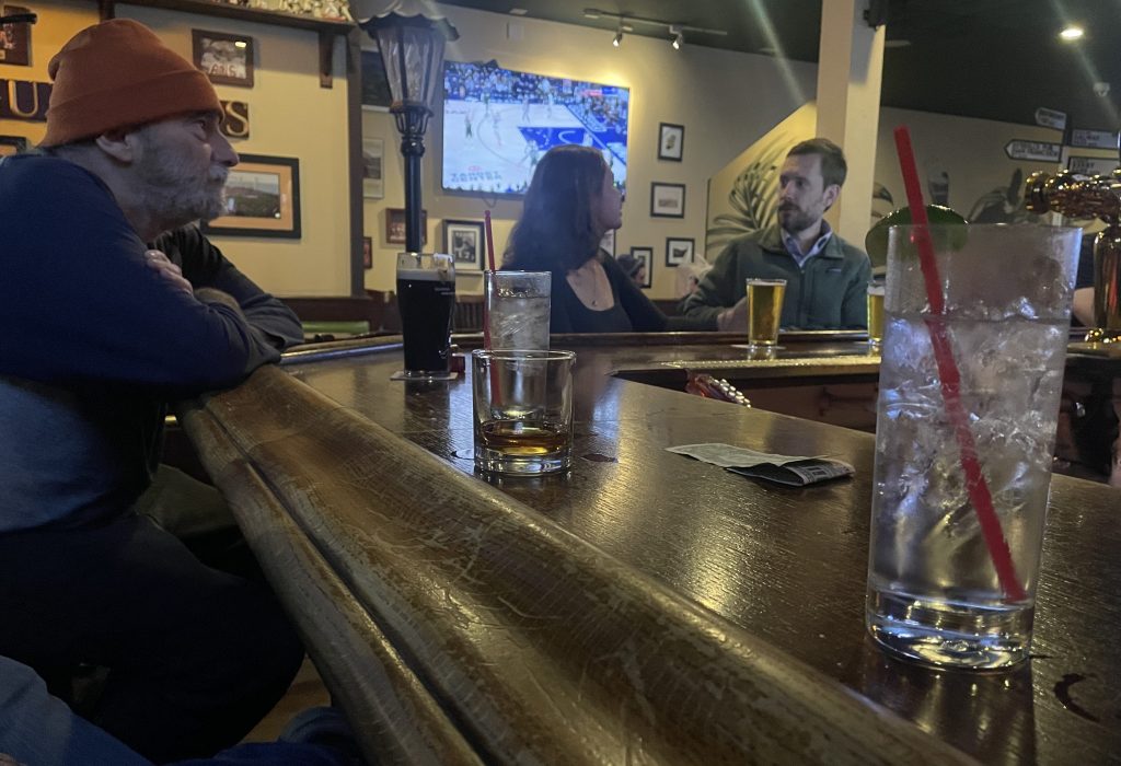 photo of the interior of O'Neill's Irish Pub, San Mateo, CA