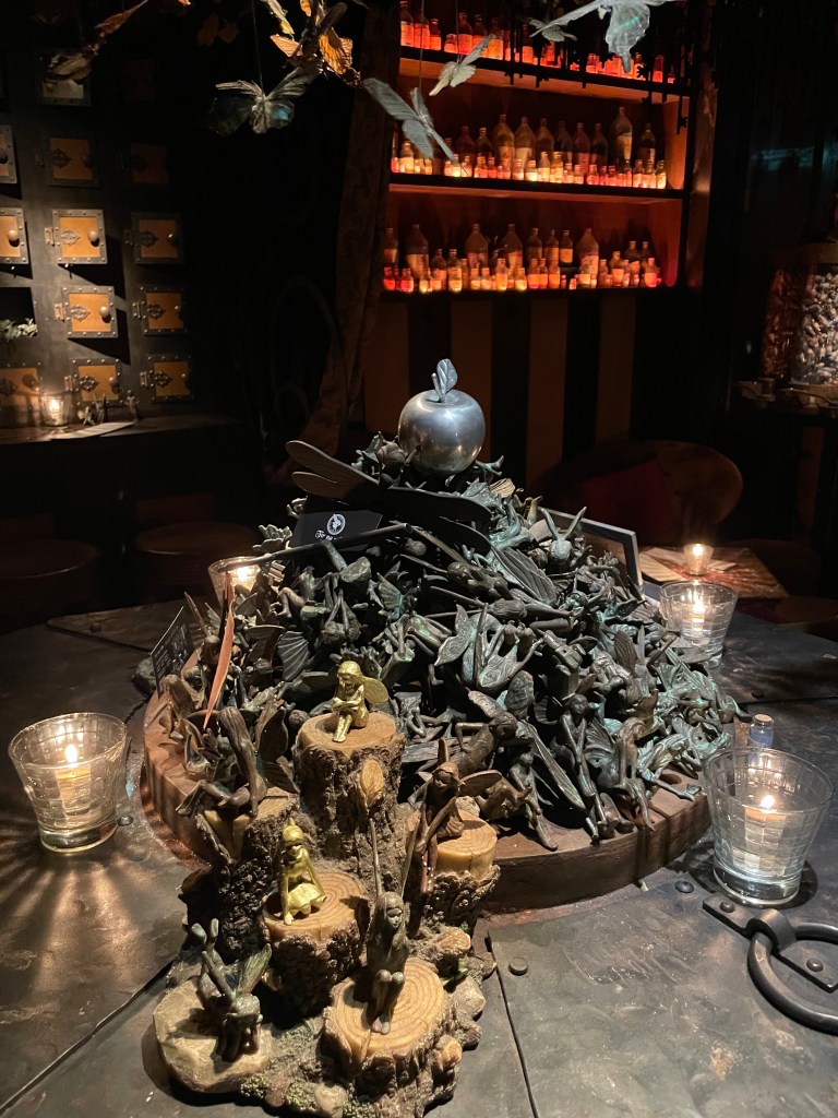 photo of interior detail of Tír na nÓg, Tokyo, Japan