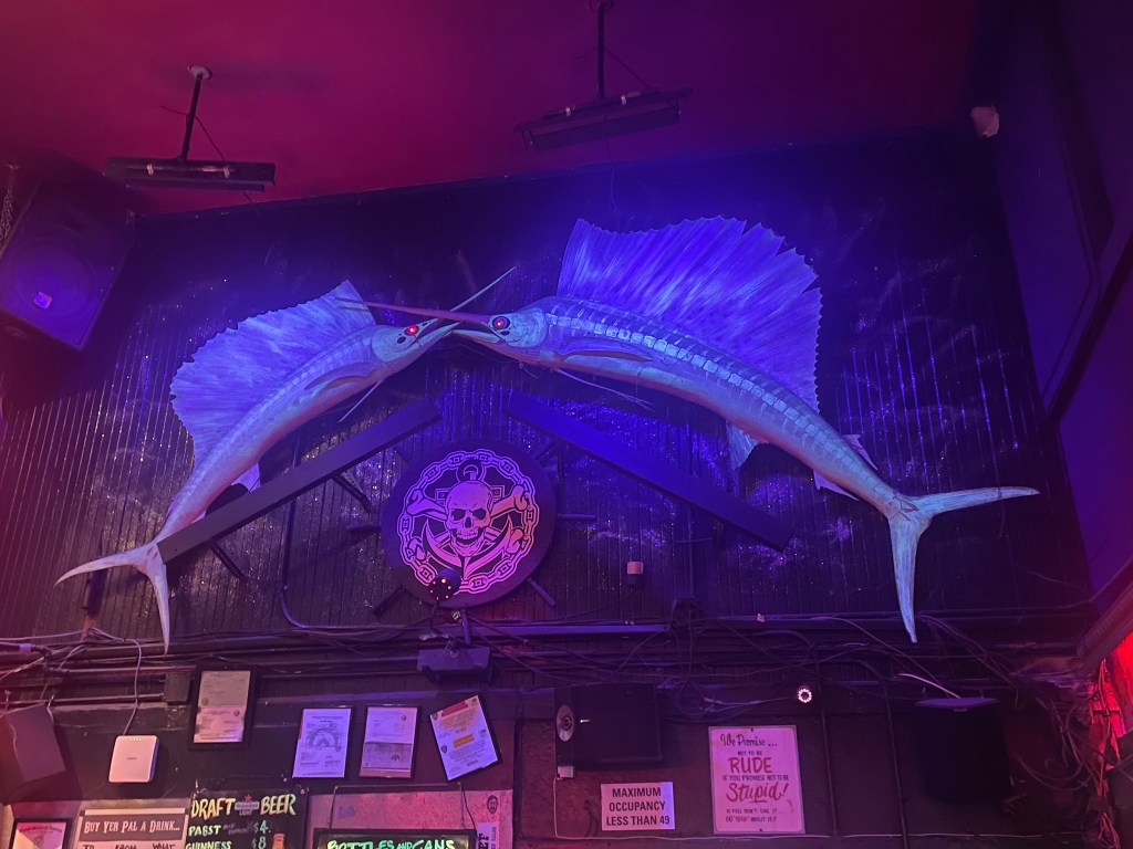 photo of the interiror of Merchants' Saloon, Oakland, CA