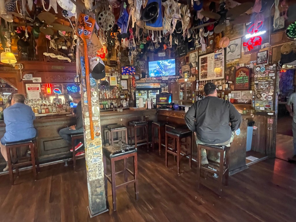 photo of interior of Thompson's Corner Saloon, Fairfield, CA