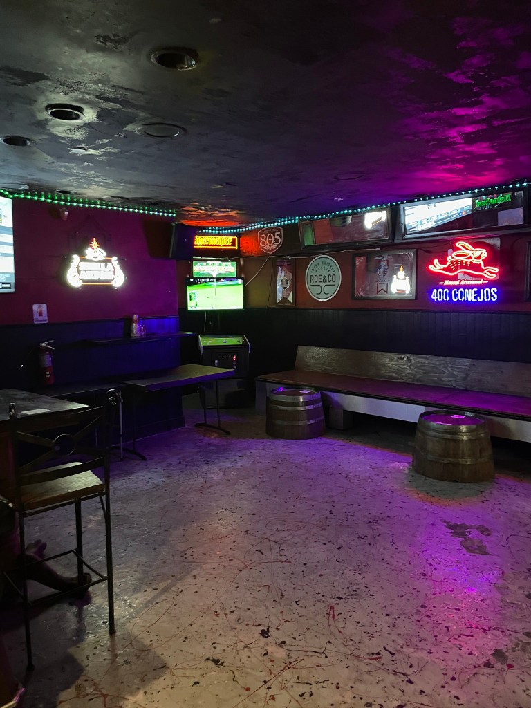 photo of the interior of Union Street Ale House, San Francisco