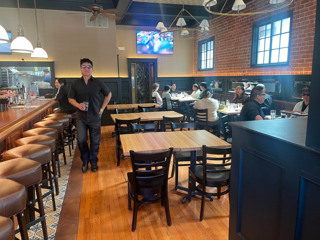 photo of interior of Grumpy's, San Francisco