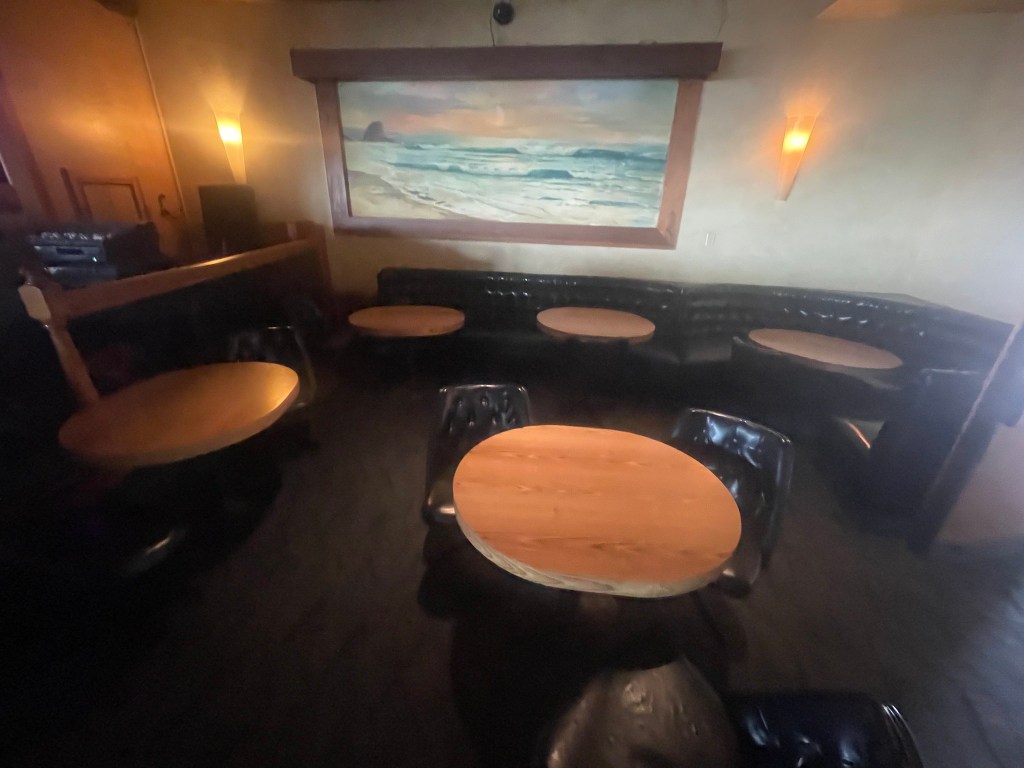 photo of interior of Nick's Rockaway, Pacifica, CA