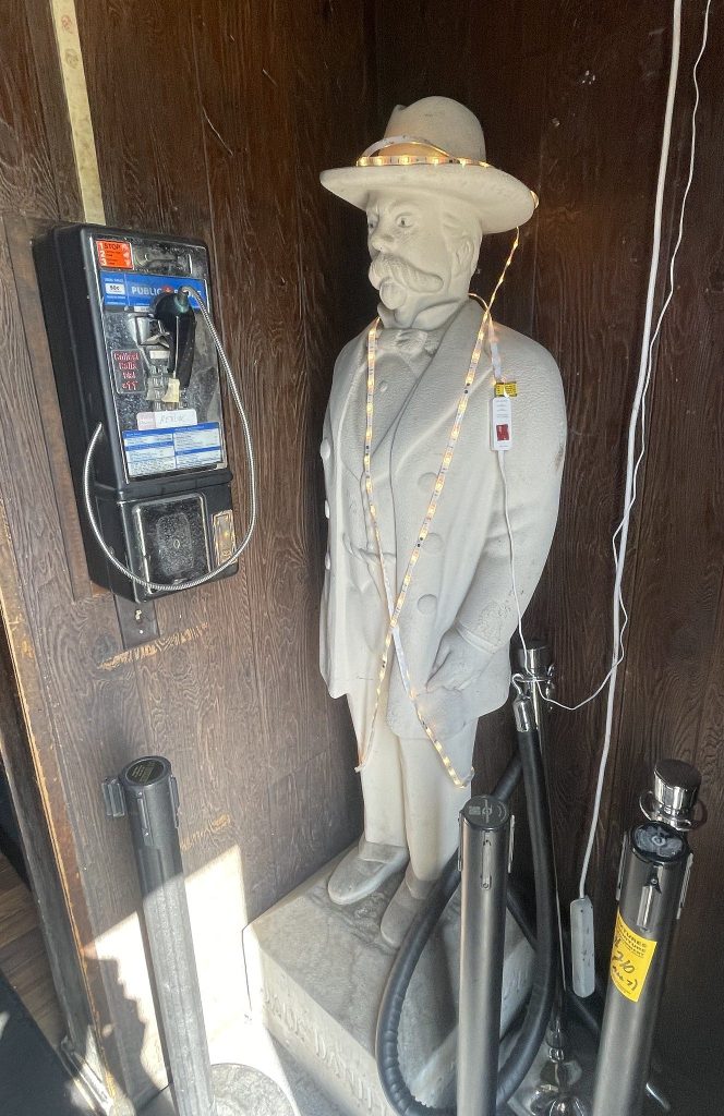 photo of the interior detail of The 8 Ball, Cotati, CA