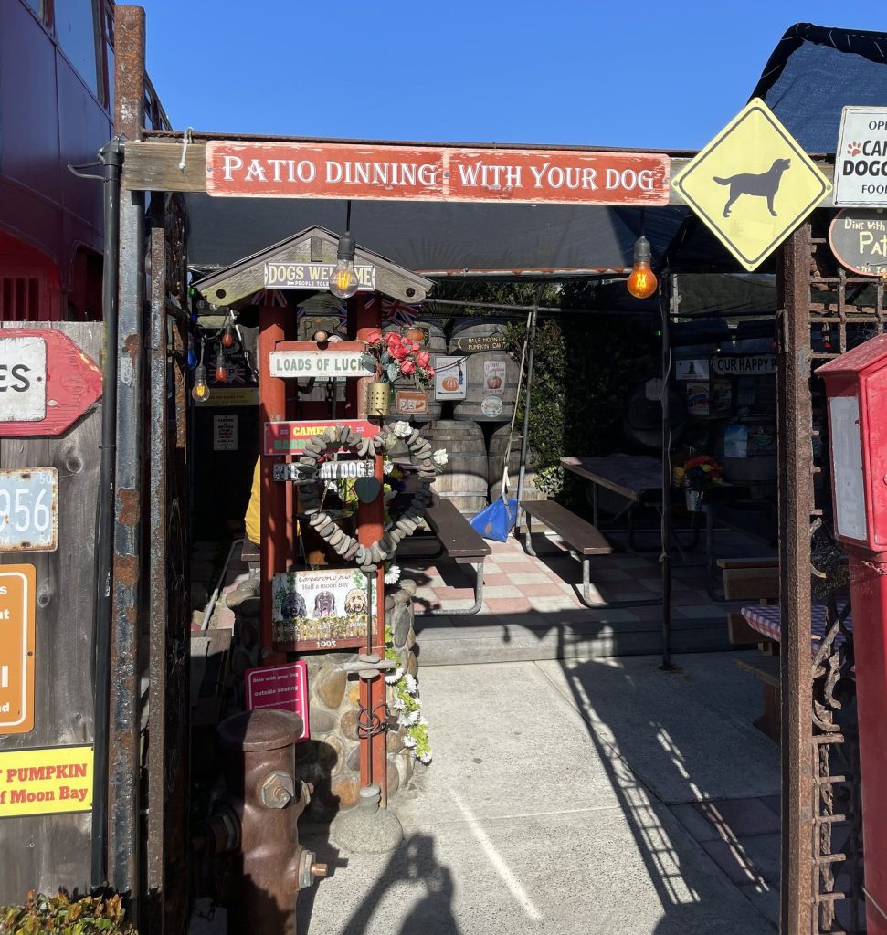 photo of patio of Cameron's Pub, Half Moon Bay, CA