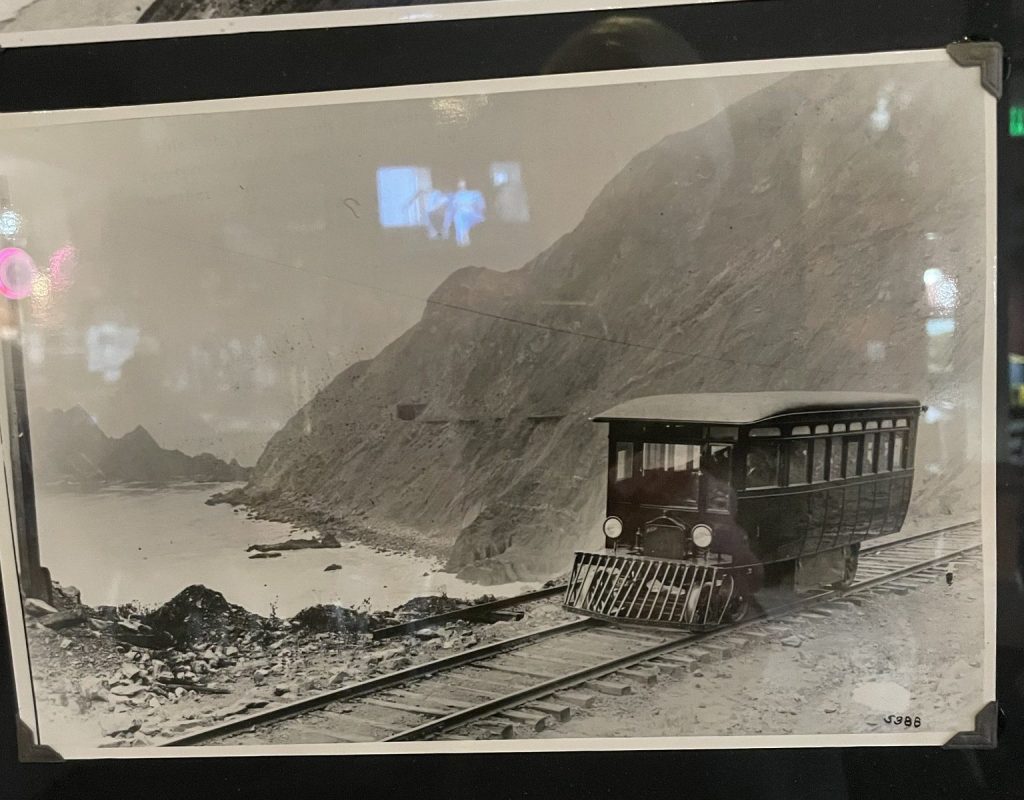 photo of interior detail of Vallemar Station, Pacifica, CA