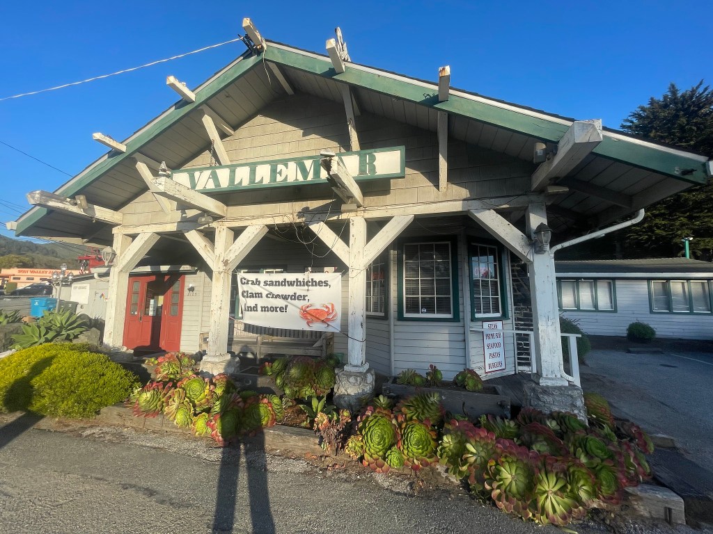 photo of exterior of Vallemar Station, Pacifica, CA