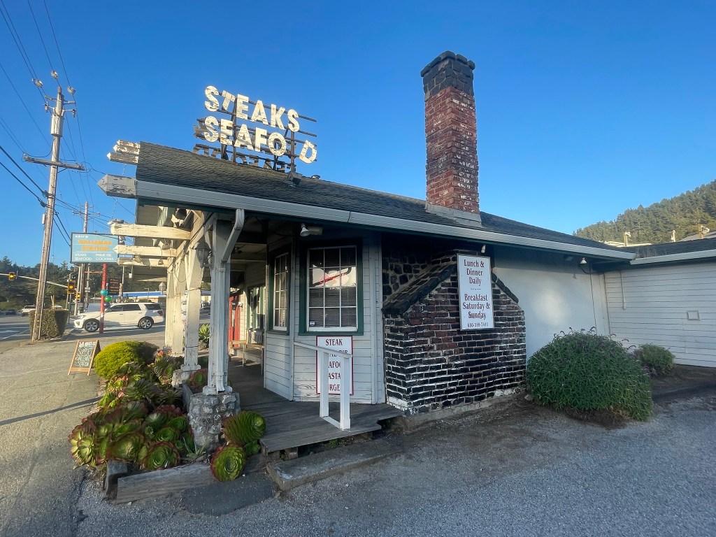 photo of exterior of Vallemar Station, Pacifica, CA