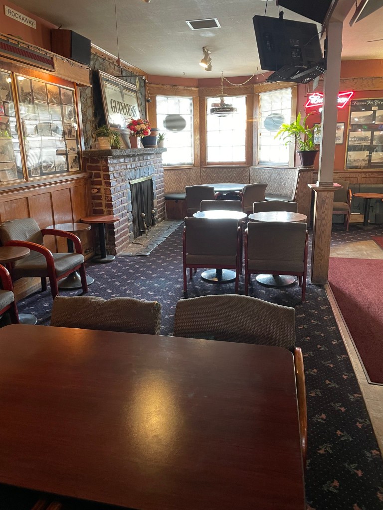 photo of interior of Vallemar Station, Pacifica, CA