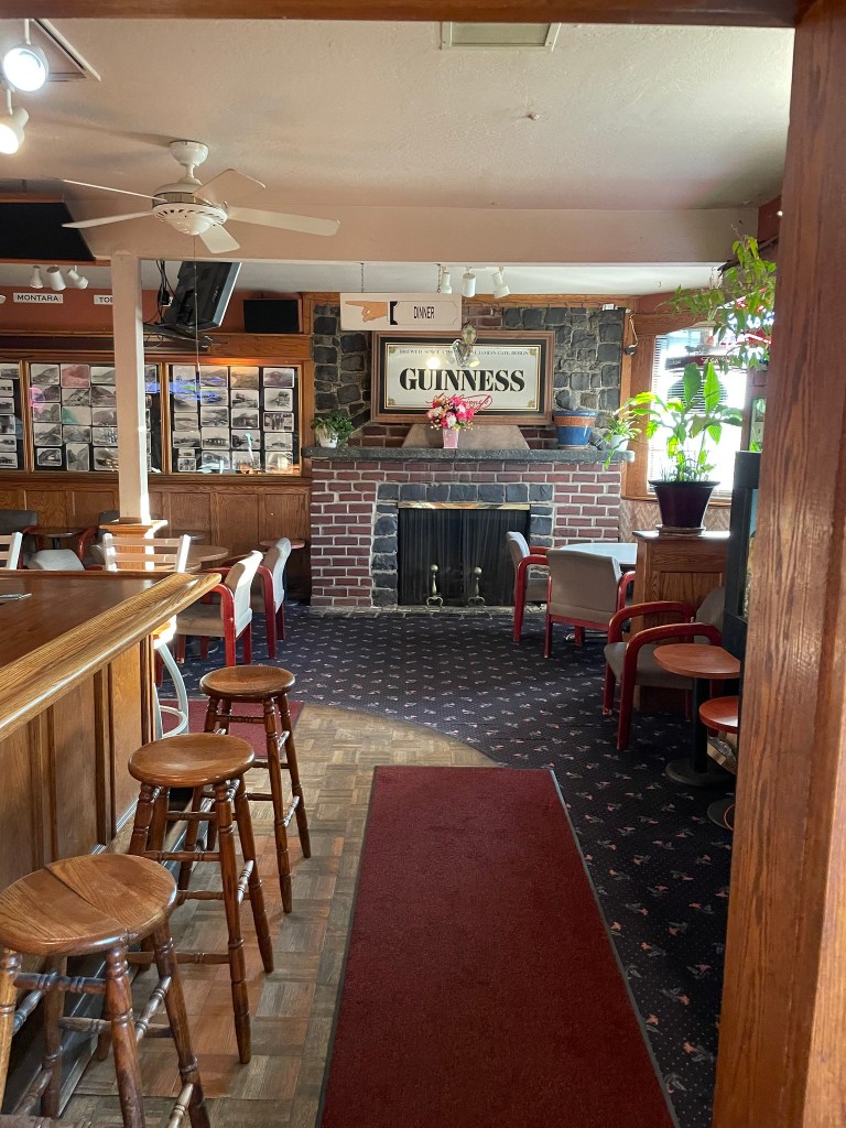 photo of interior of Vallemar Station, Pacifica, CA
