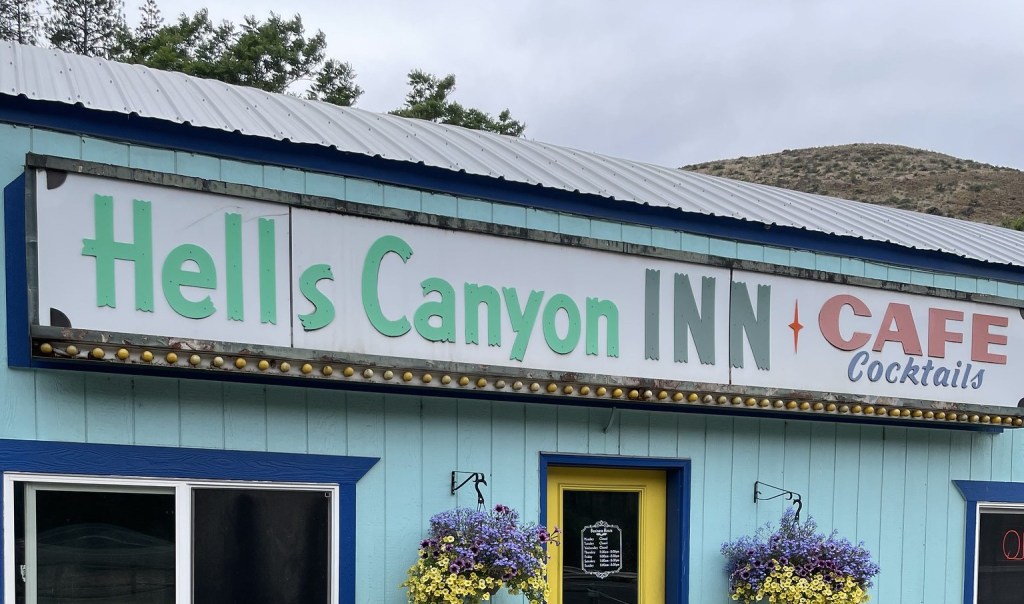 Hell’s Canyon Inn, Halfway,&nbsp;OR