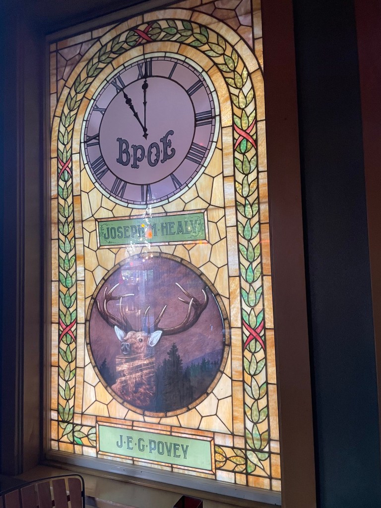 photo of interior of Hugh O'Kane's, Bend, OR