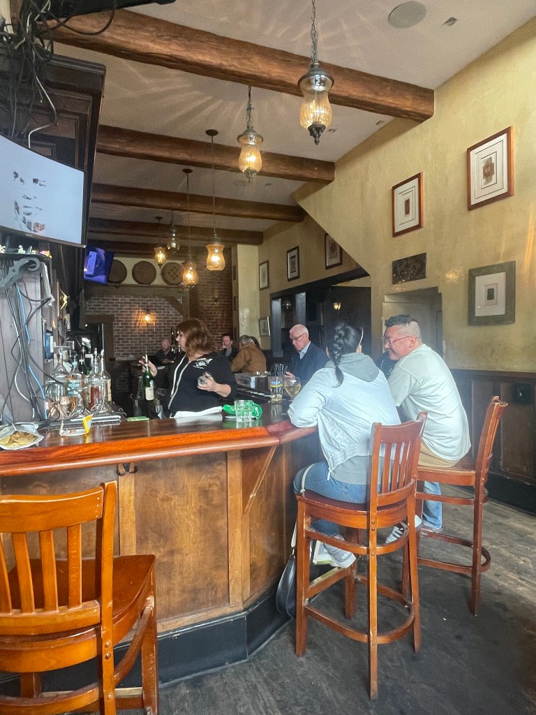 photo of interior of Maggie McGarry's, San Francisco