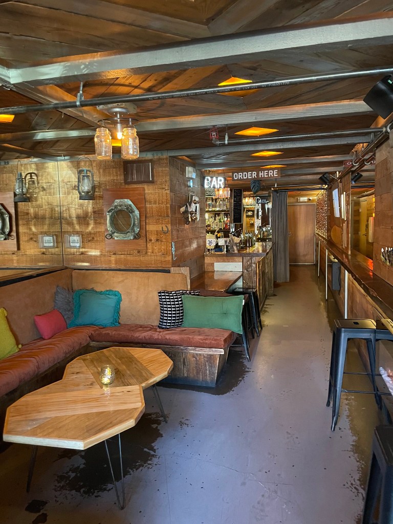 photo of interior of Velvet Lounge, Bend, OR