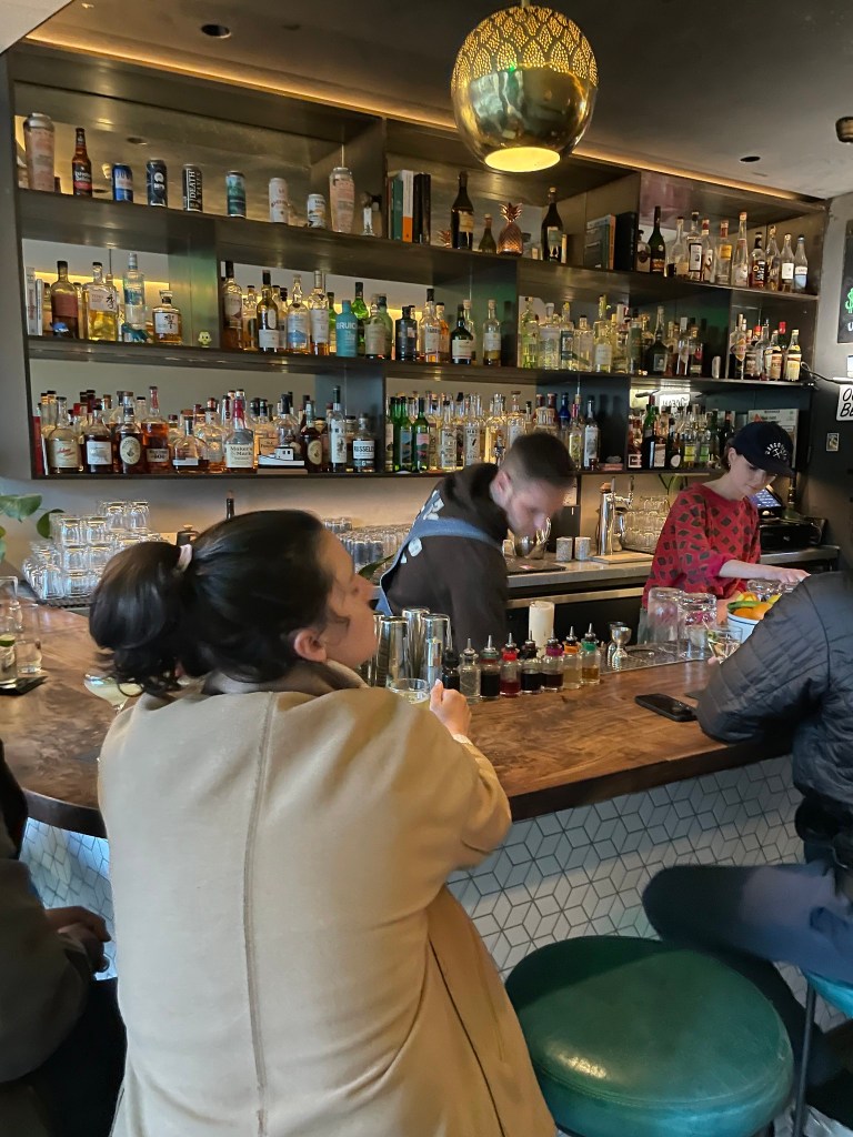 photo of interior of White Cap, San Francisco