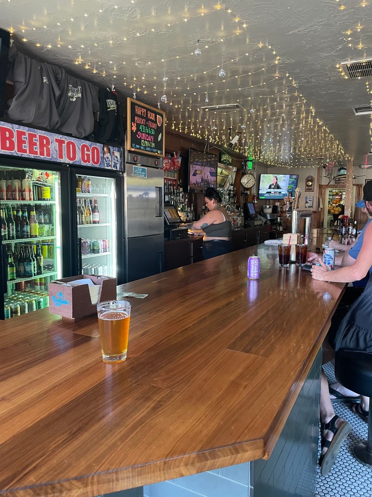 photo of the bar of West Side Tavern, Bend, OR