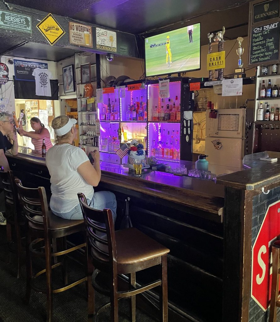 photo of interior of Beefy's Cabin, Sunnyvale, CA