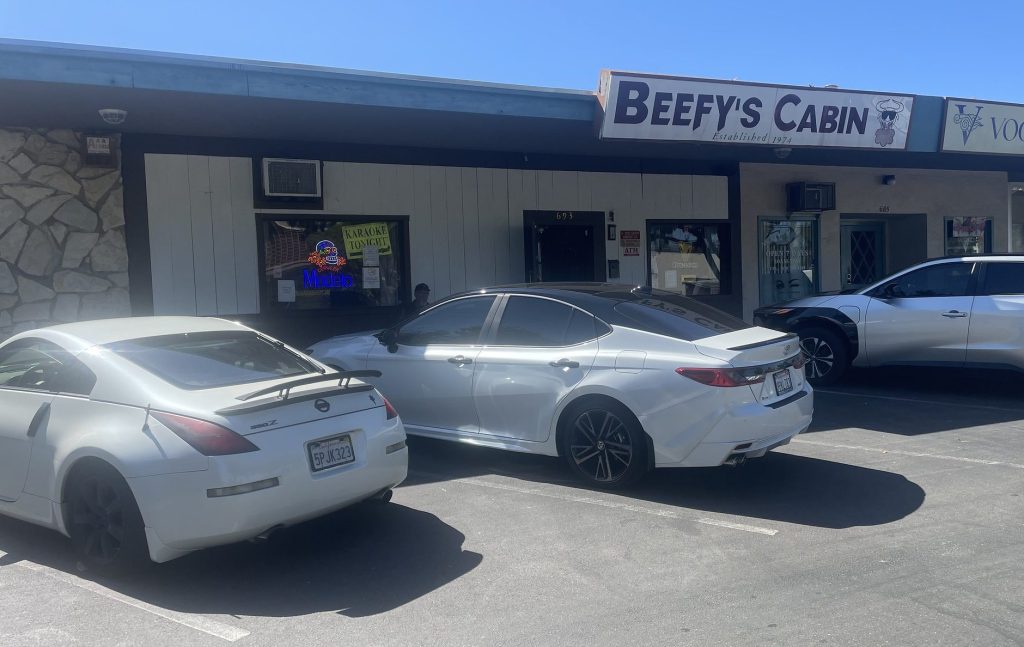photo of exterior of Beefy's Cabin, Sunnyvale, CA