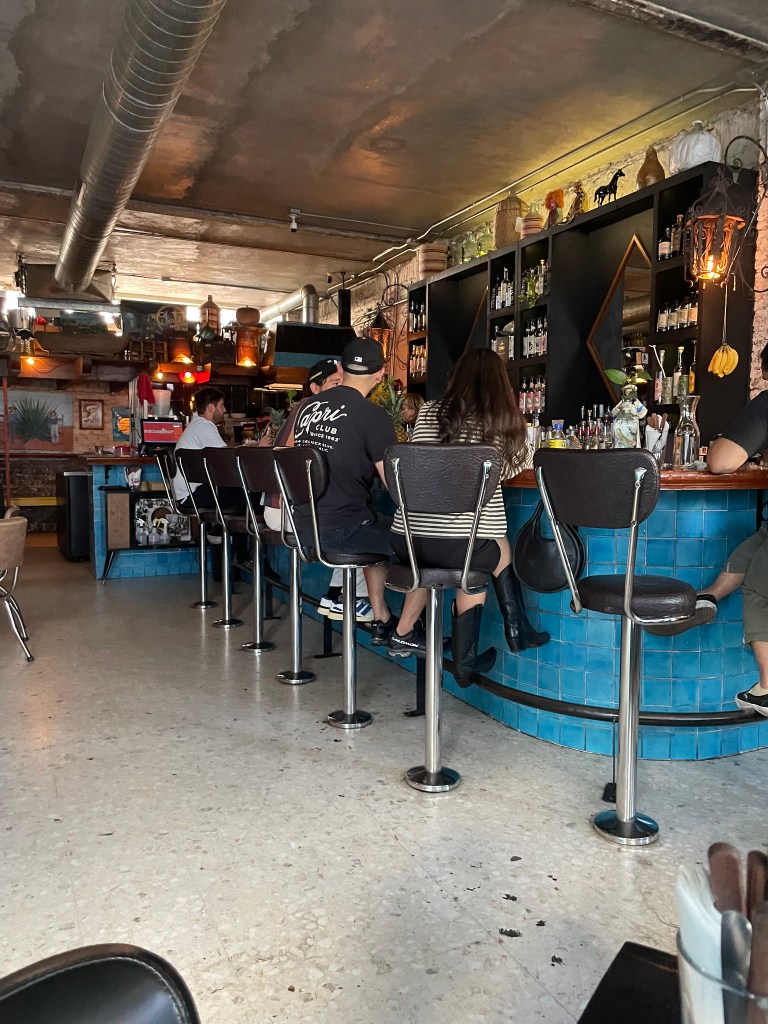 photo of interior of Café de la O, Guadalajara, Mexico