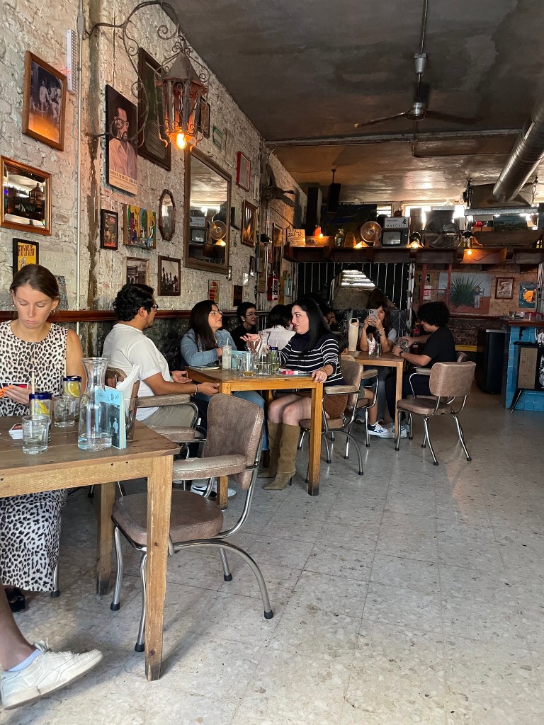 photo of interior of Café de la O, Guadalajara, Mexico