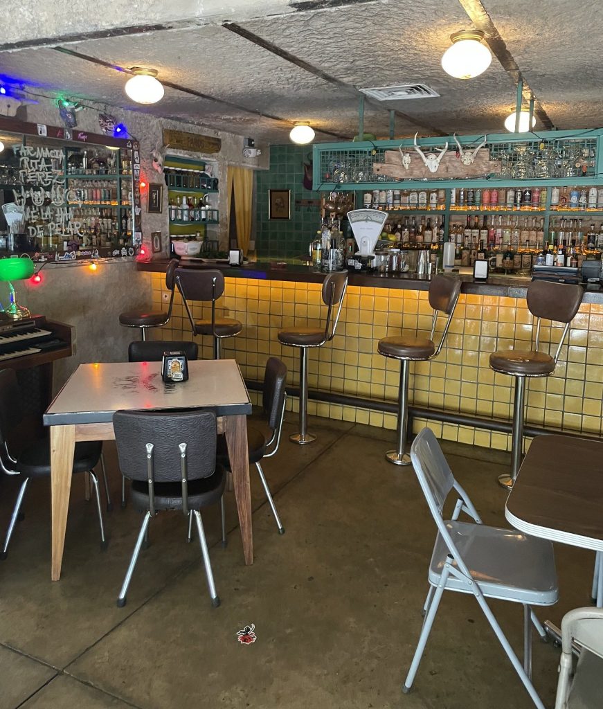 photo of interior of Farmacia Rita Pérez, Guadalajara, Mexico