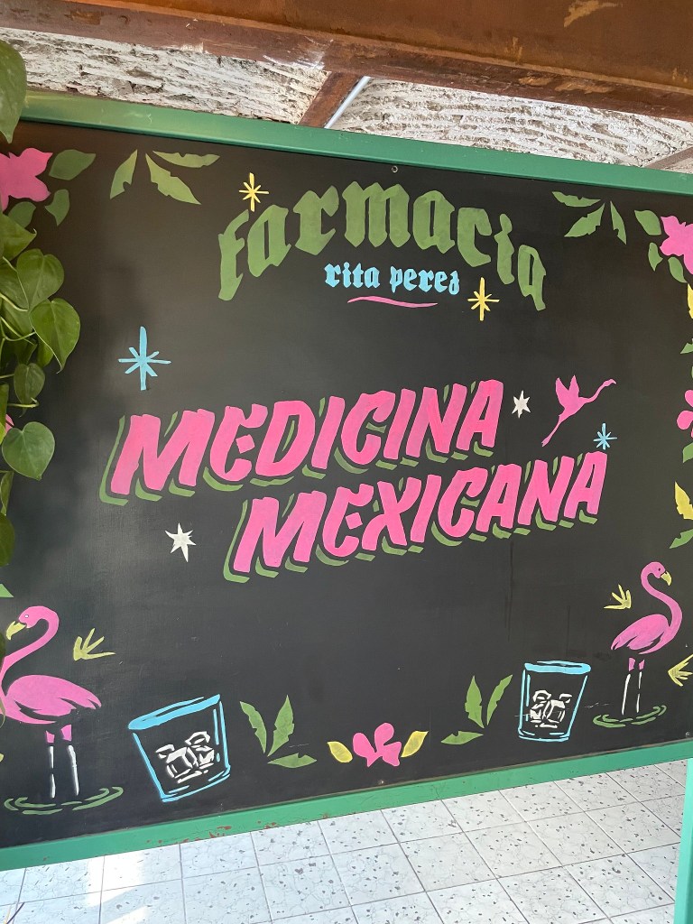 photo of sign for Farmacia Rita Pérez, Guadalajara, Mexico