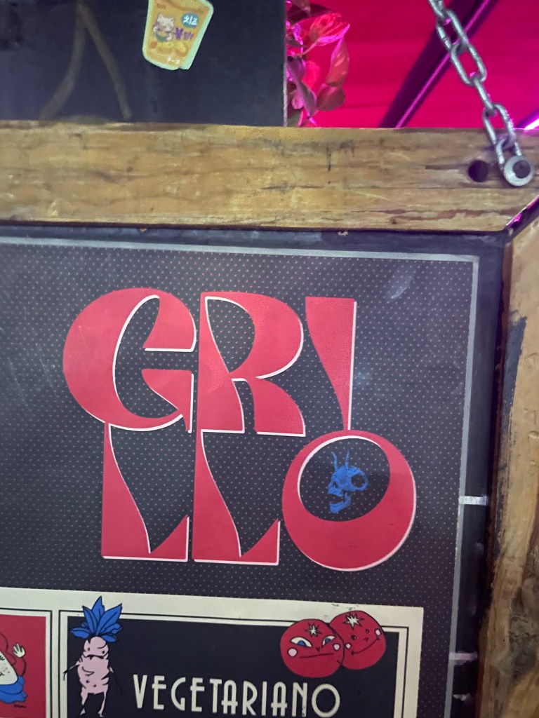 photo of sign for El Grillo, Guadalajara, Mexico