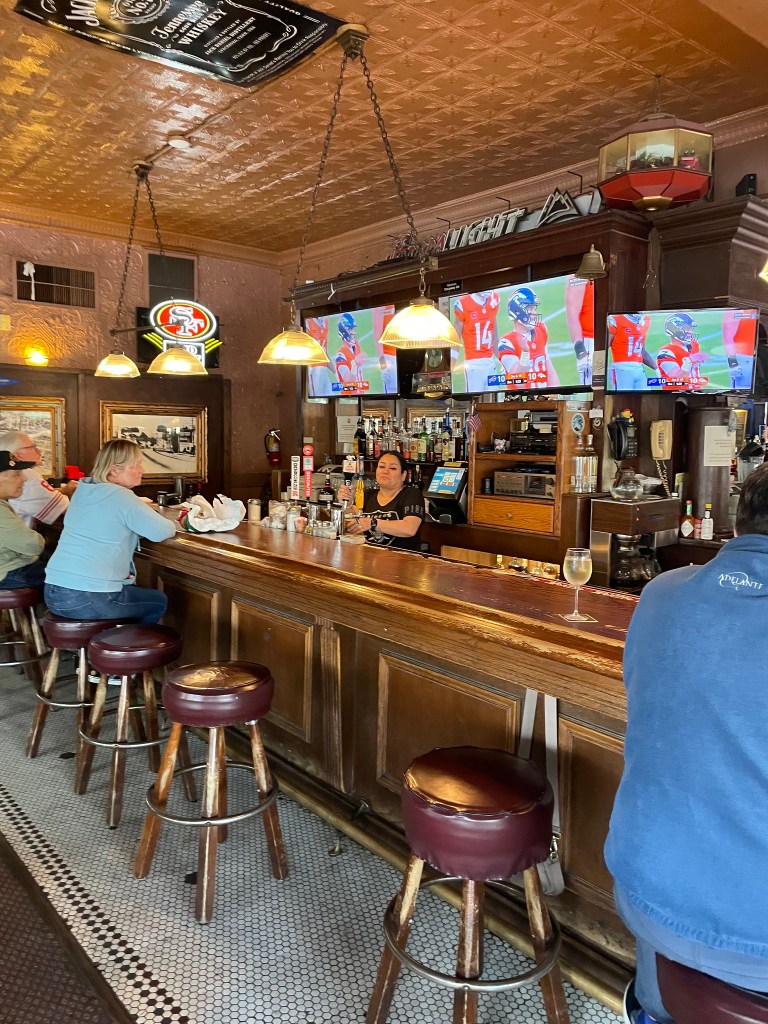 photo of interior of Antlers Tavern, Hercules, CA