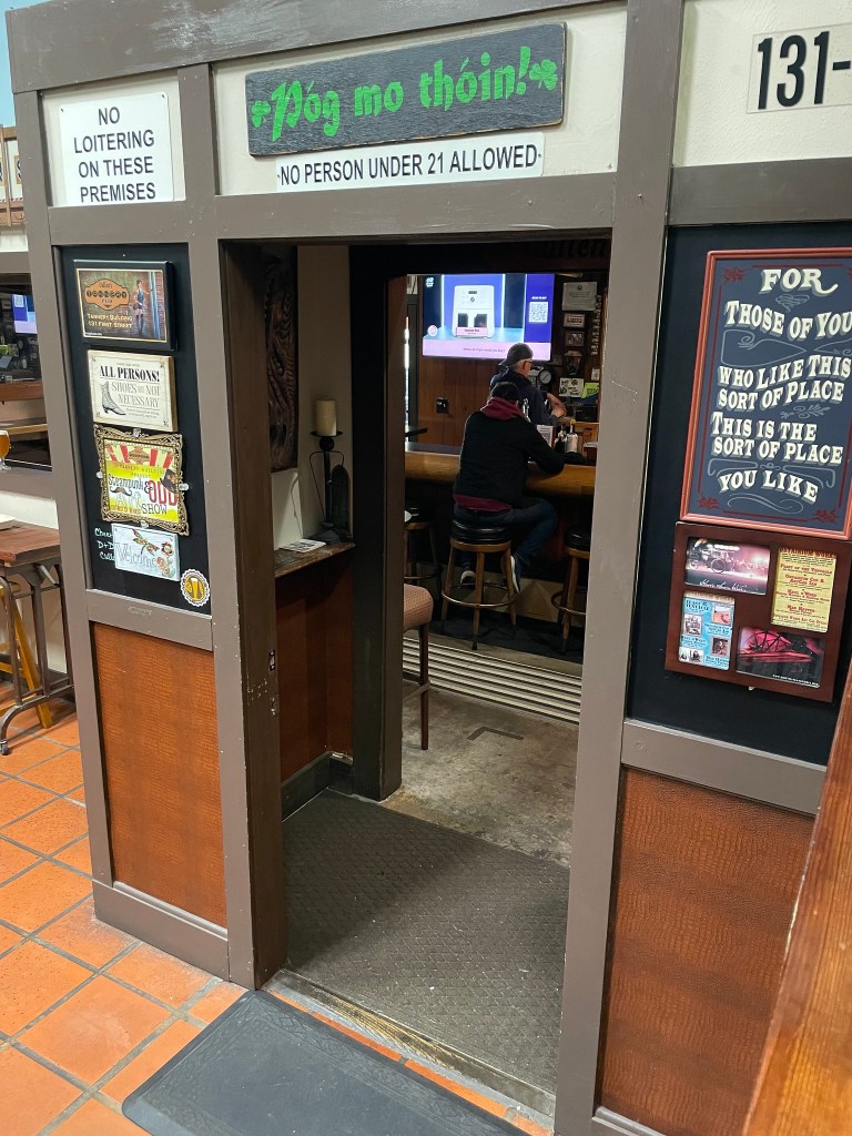 photo of interior of aCullen's Tannery Pub & Saloon, Benicia, CA